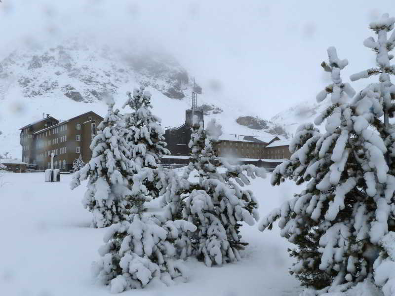 Apartaments Vall De Nuria ケラルブス エクステリア 写真